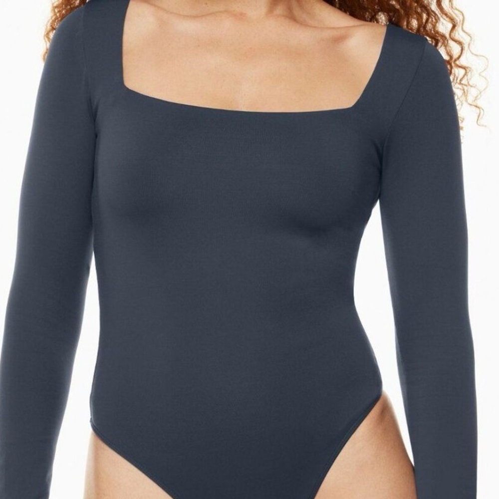 Aritzia Gray Square Neck XS Bodysuit Babaton
